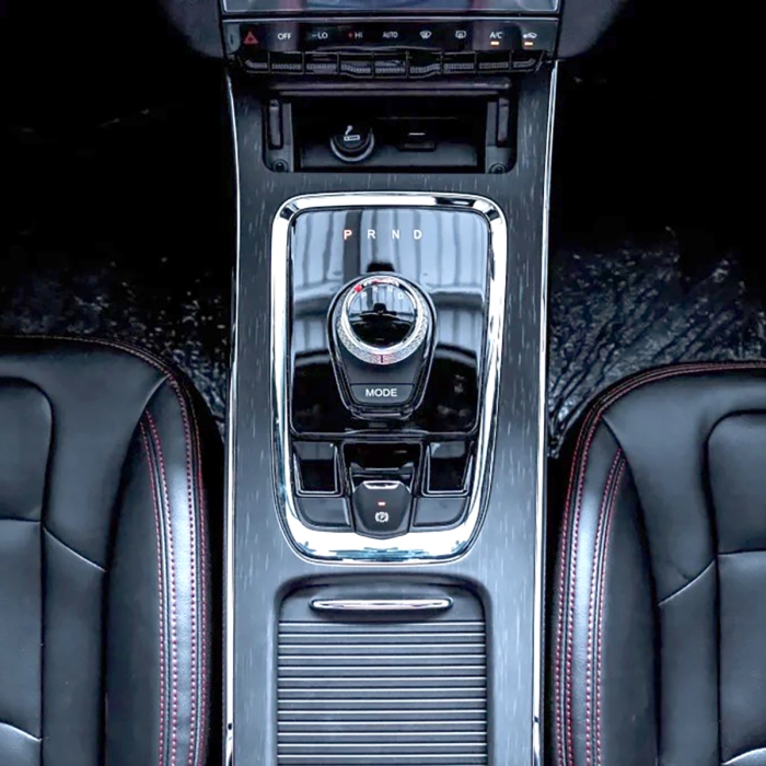 SWM G05, Pro, manual, 1.5 T benzină, 7 locuri 