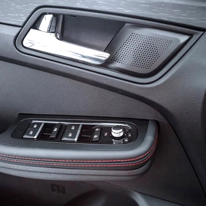 SWM G05, Pro, manual, 1.5 T benzină, 7 locuri 