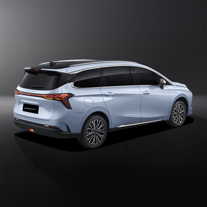 Forthing 4 PHEV, Automat, E-CVT, benzină, 1.5 