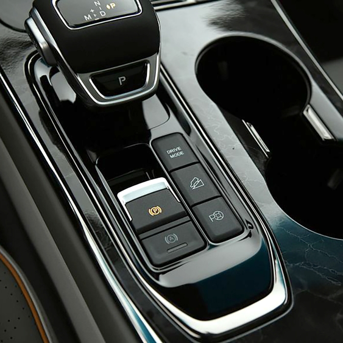 Forthing 4 PHEV, Automat, E-CVT, benzină, 1.5 