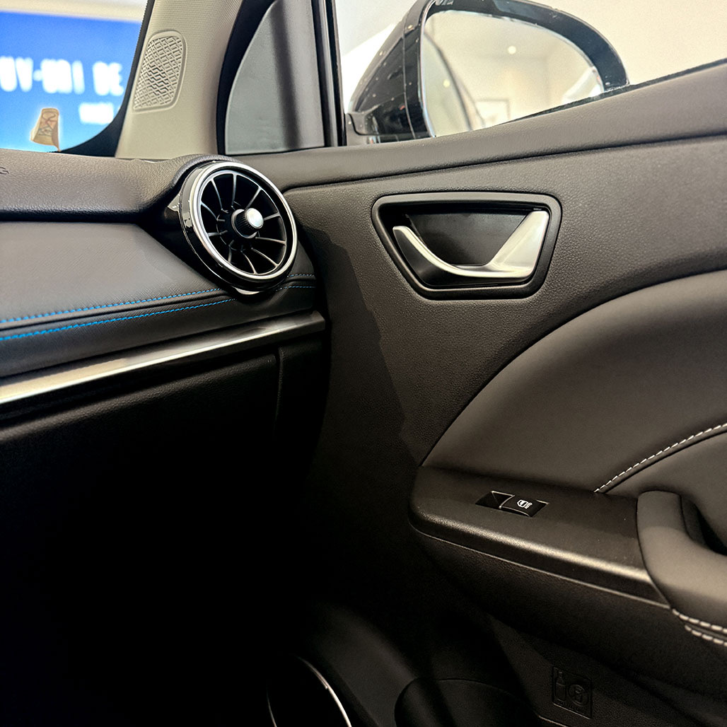 SERES 3 Facelift, Luxury, Autonomie 301 km WLTP, 54kwh, 163 CP 