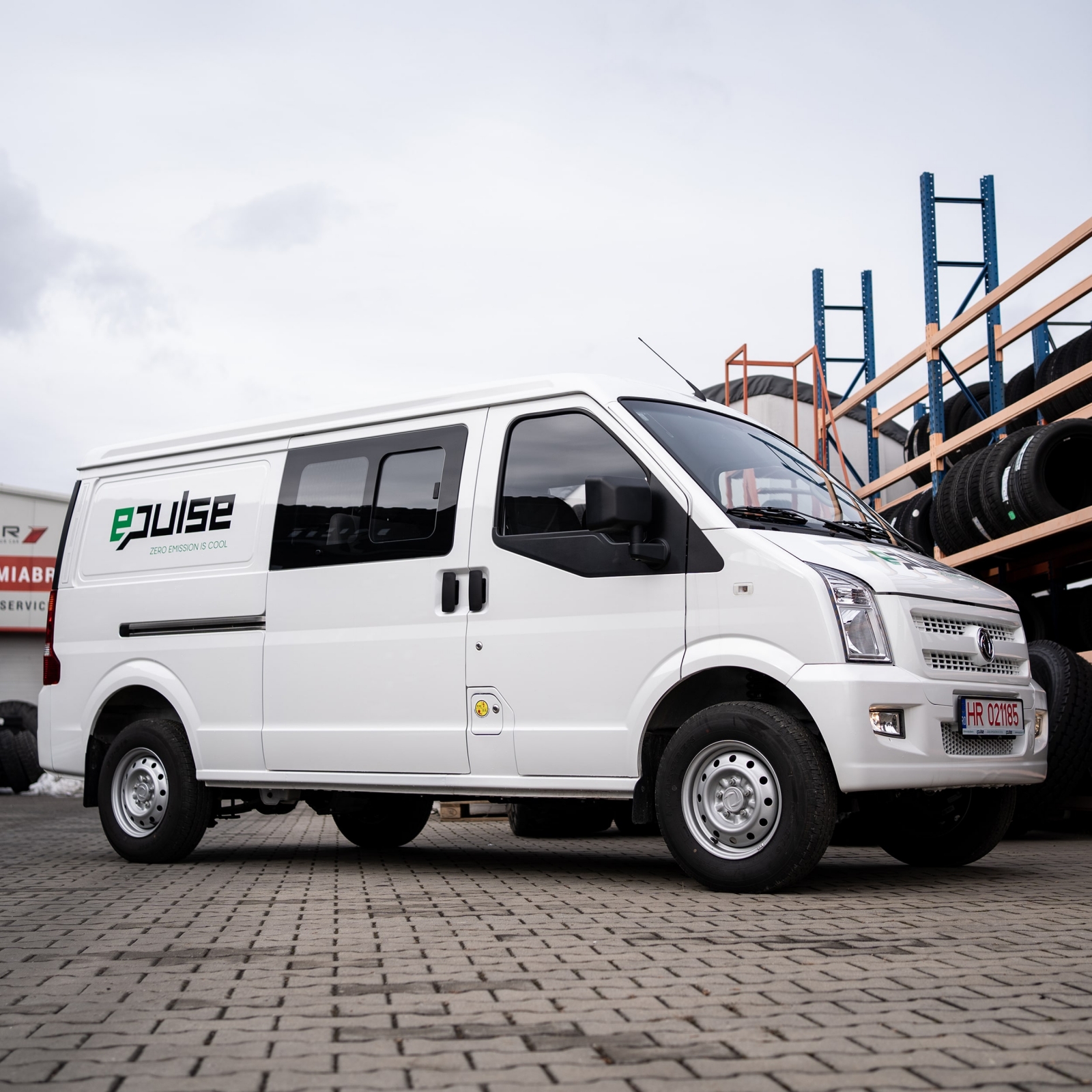 Dfsk Cargovan Ec Vehicul Electric Pentru Transport De M Rfuri Comerciale Suv Cars