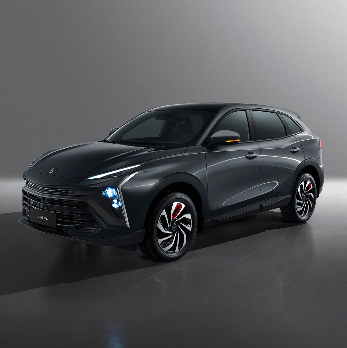 Forthing 5 EVO – SUV Sportiv | 1.5L Turbo, 7DCT, Design Modern · SUV Cars
